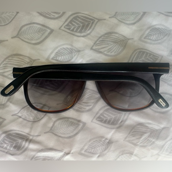 Tom Ford Olivier TF236 Sunglasses - Used with scratches!! - Picture 7 of 14